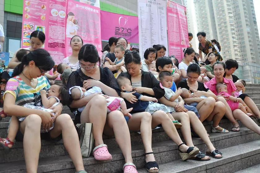 移动母婴室首次进入广州!为妈妈们提供最温暖的地方! 移动母婴室首次进入广州!为妈妈们提供最温暖的地方!