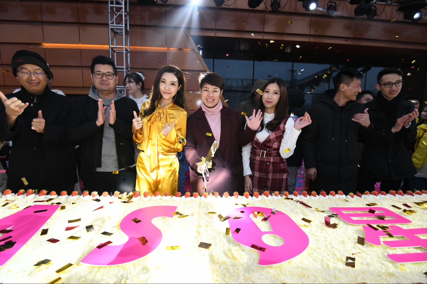 满月庆来袭，超高人气再度印证商圈潜力